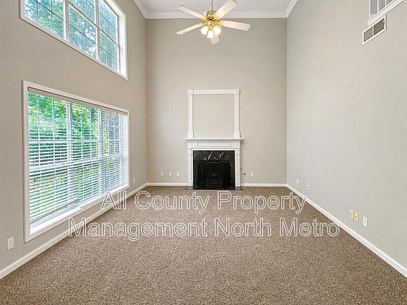 4th image of 550 Elgaen Ct
