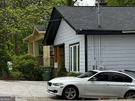 4th image of 1022 Mayson Turner Rd NW