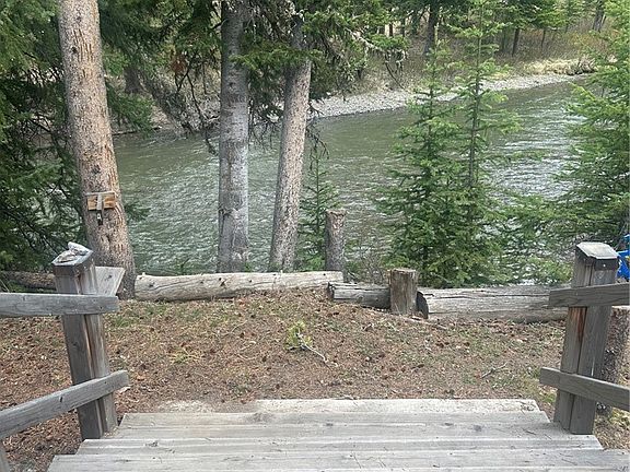 3rd image of 7 Grizzly Bear Rd