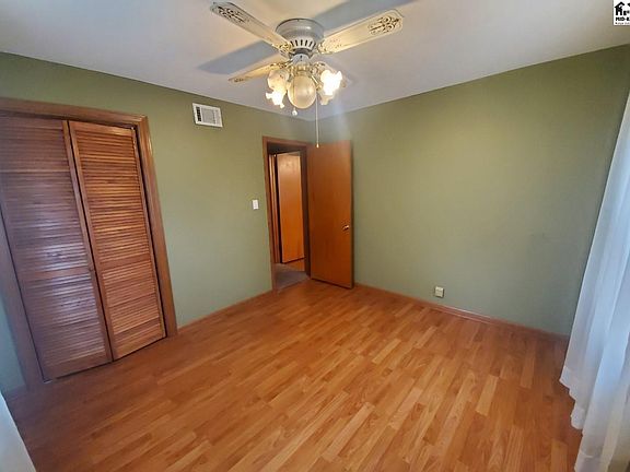 5th image of 35 Faircrest Dr