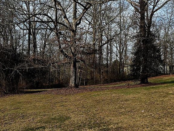 5th image of 7511 Nichols Ln