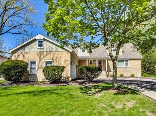 24332 S State Line Rd, Crete, IL 60417