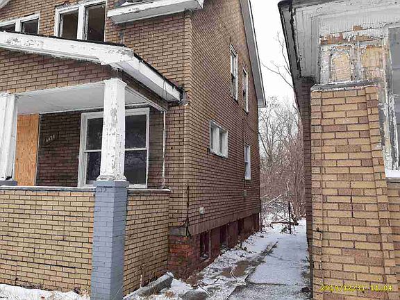 4438 Hurlbut