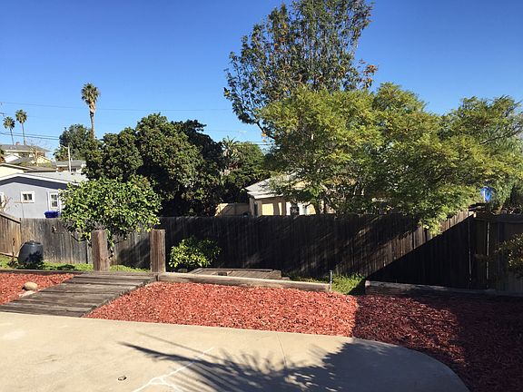 2nd image of 3720 Oleander Dr