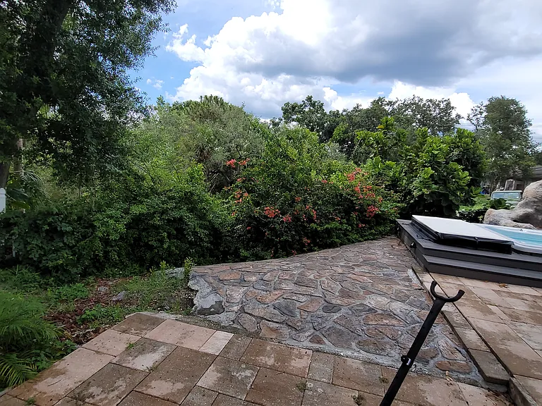 8320 Woodlake Pl — Photo 37
