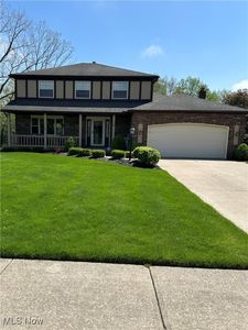 8211 Twin Oaks Dr, Broadview Heights, OH, 44147