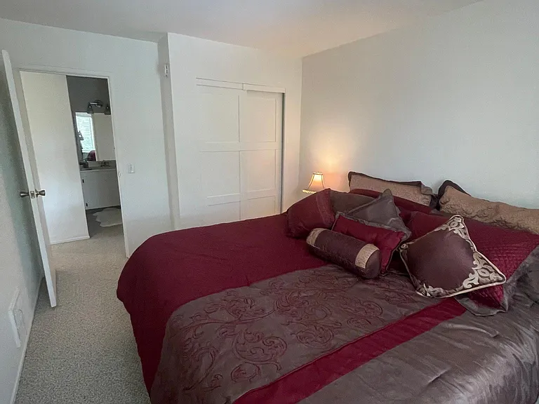 2202 Golden Oaks Ln — Photo 14
