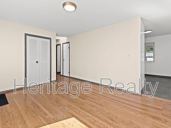 4th image of 721 Lippencott St