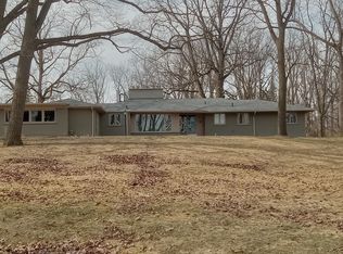 3988 Lakeland Ln, Bloomfield Hills, MI 48302