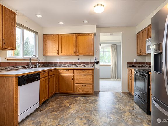 5th image of 3515 Seneca Drive