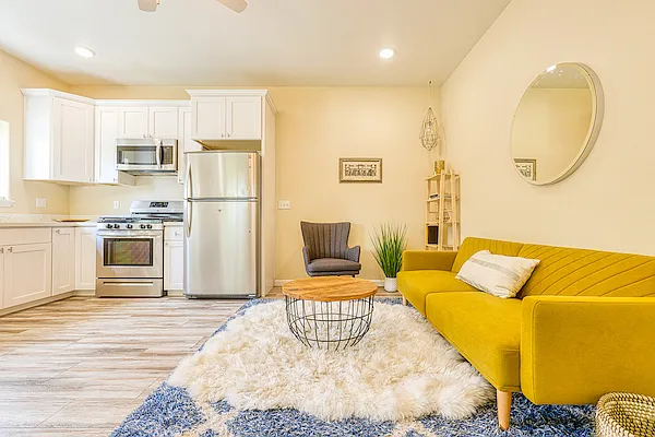 718 Walnut Ave #B — Photo 4