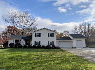 10568 Ridgewater Dr, Painesville, OH 44077