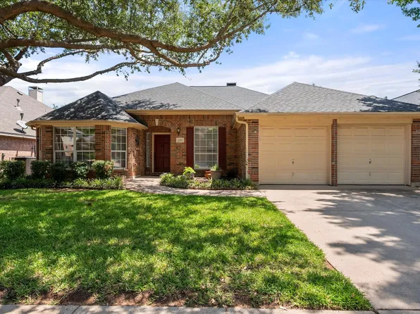 6339 Cobblestone Ln, Arlington, TX 76001