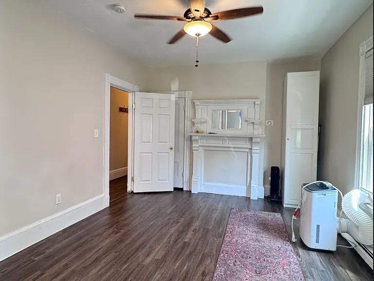 401 Washington St #3 — Photo 9