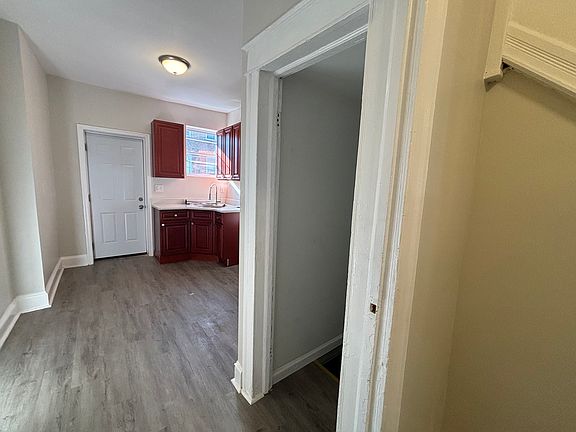 2nd image of 410 N Loudon Ave