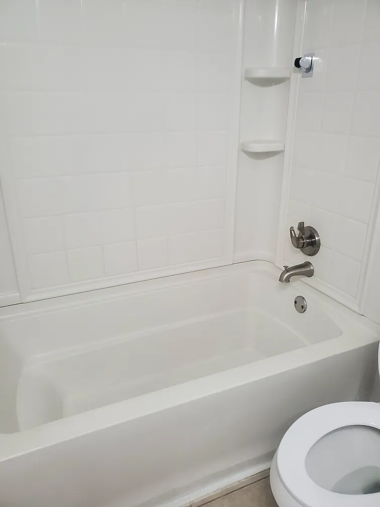 4 bed, 2500 sqft, $2,000 — Photo 1