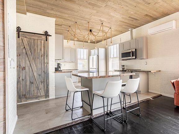 4th image of 3818 Avenue S #1