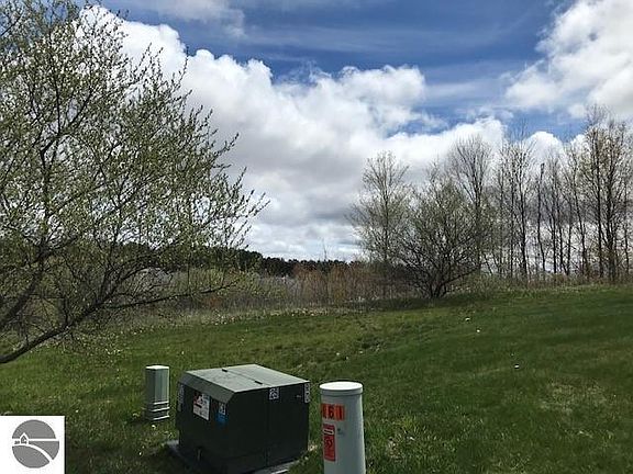 3rd image of 5161 Liberty Dr