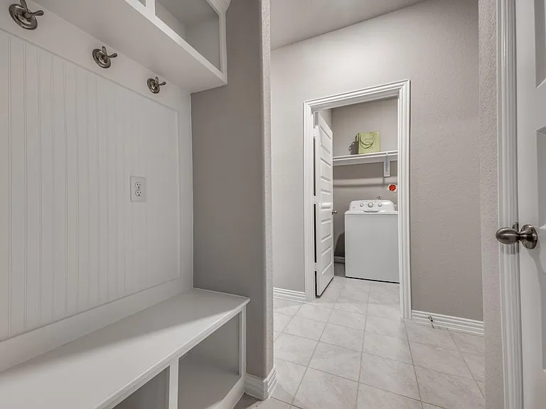 1237 Milfoil Dr — Photo 10