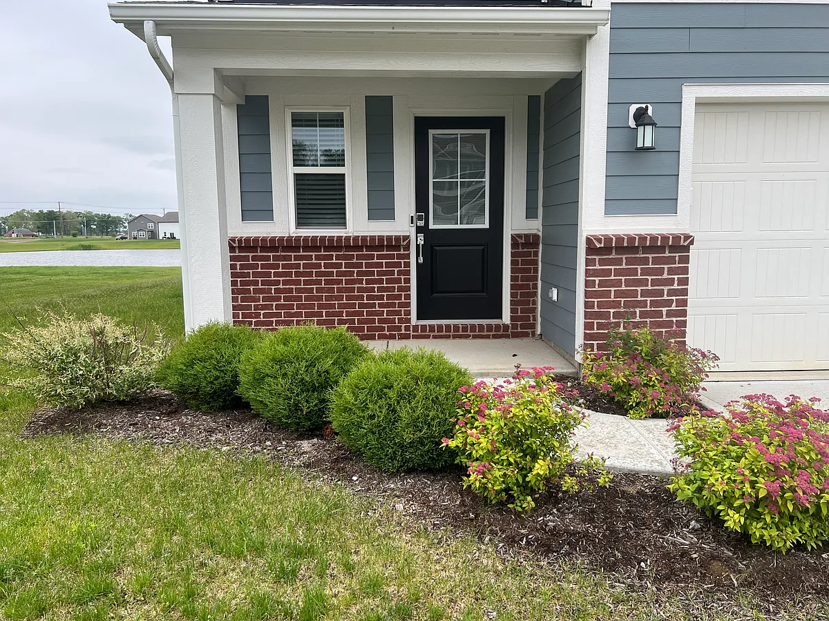 Building Photo - 2109 Dixon Creek Dr
