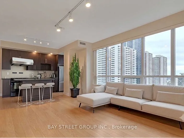 28 Linden St #1206 — Photo 1