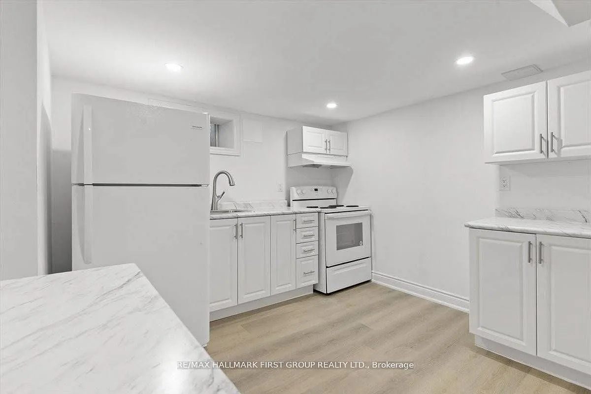 2 bed, $1,600 — Photo 2