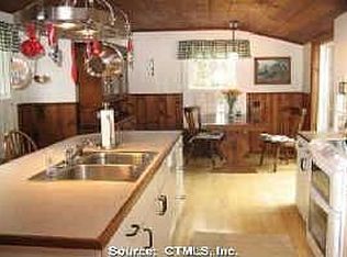 450 Noank Rd, Mystic, CT 06355