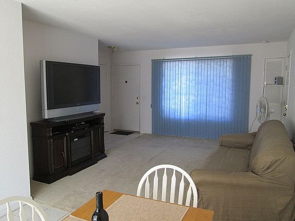 3rd image of 8911 Belfast Cir