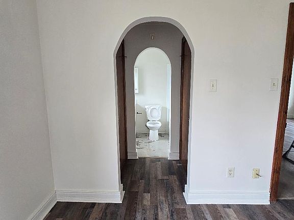 Master Bedroom / Master Bath entry