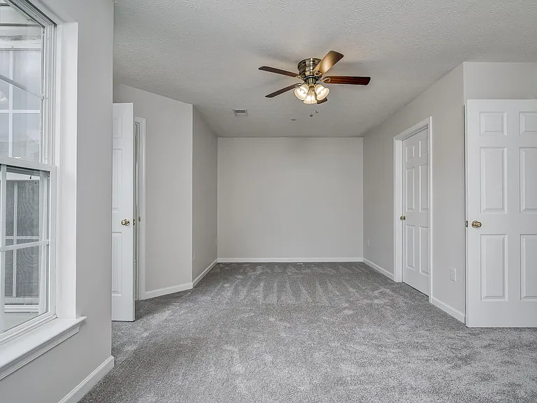 1432 Pangbourne Way — Photo 18
