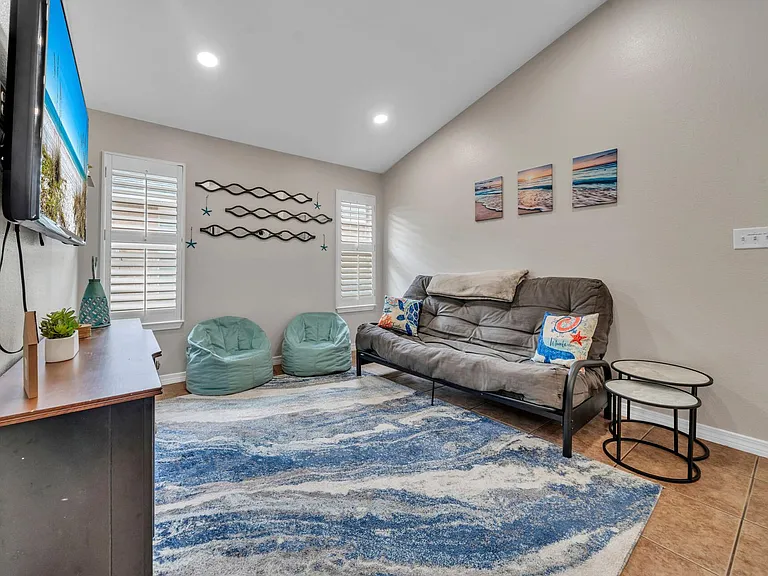 261 Sandy Cay Dr — Photo 10