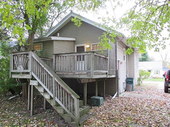 2nd image of 906 Owana Ave