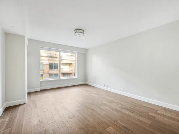 200 E 69th St, New York, NY