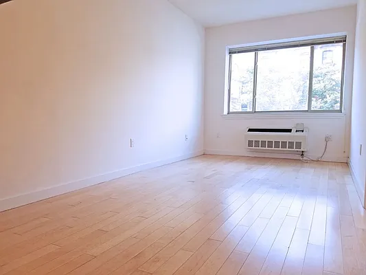 Rented by REAL New York | media 5