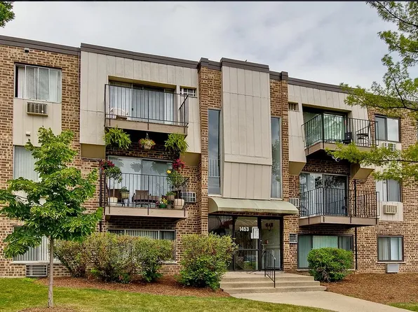 1453 N Winslowe Dr Unit 204, Palatine, IL 60074