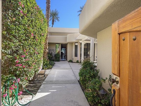 2nd image of 76955 Avenida Fernando