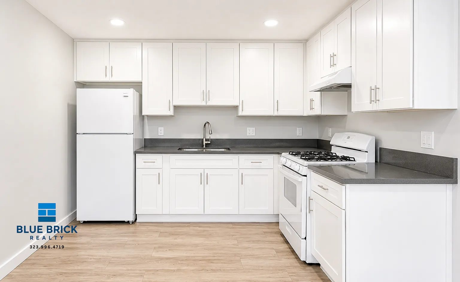 Crenshaw 3-Bed with Modern Kitchen, North-Facing Balcony & Quartz Countertops Near Expo Line & Ke... — Photo 4