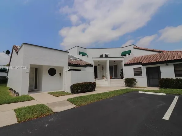 223 NW 36th Ave, Deerfield Beach, FL 33442