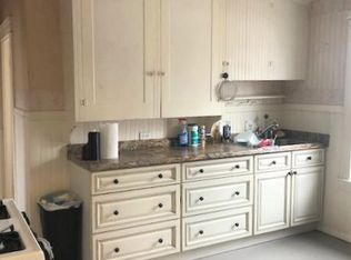 188 Hillside Ave FLOOR 3, Pawtucket, RI 02860