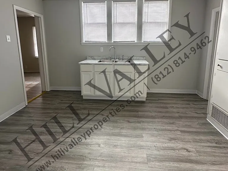 620 N 13th St — Photo 8