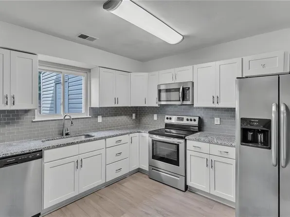 3238 Manor Glenn Ct, Virginia Beach, VA 23453