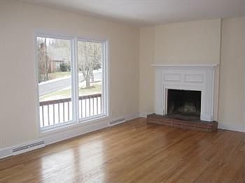 2nd image of 285 Hillcrest Dr