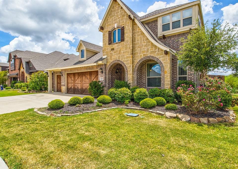 1st image of 400 Sagebrush Dr