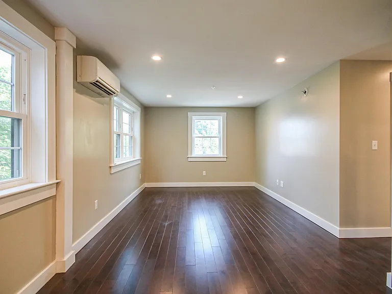 137 York St — Photo 14