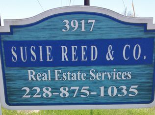 426 Bills Ave #9, Ocean Springs, MS 39564