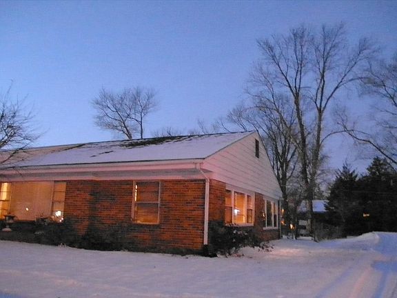 3rd image of 7607 Warwick Dr