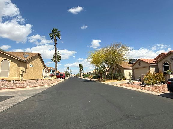 5th image of 6877 S Oakmont Dr