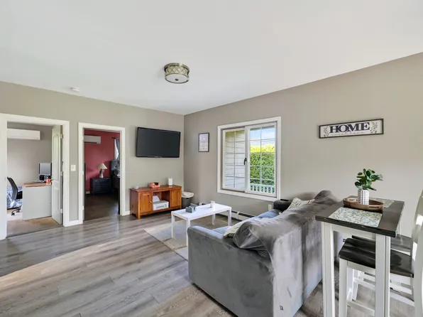 413 Kennedy St, Fall River, MA 02721