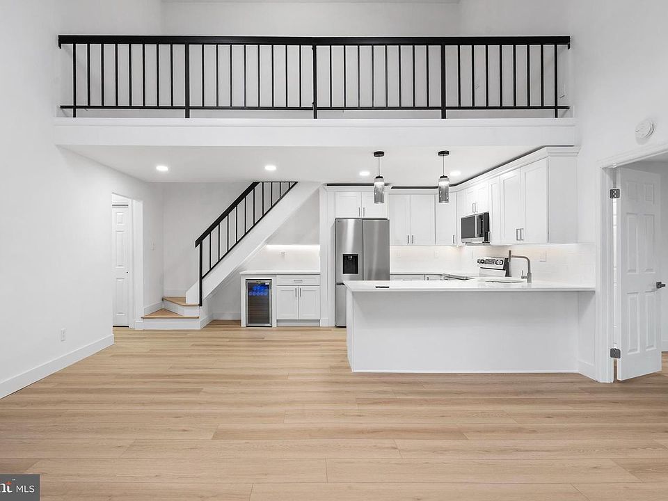 1st image of 1323 Eagles Ridge Dr #23