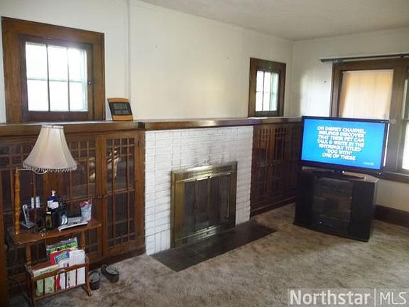 3rd image of 3035 Randolph St NE